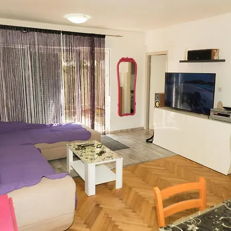 Klm Apartment *